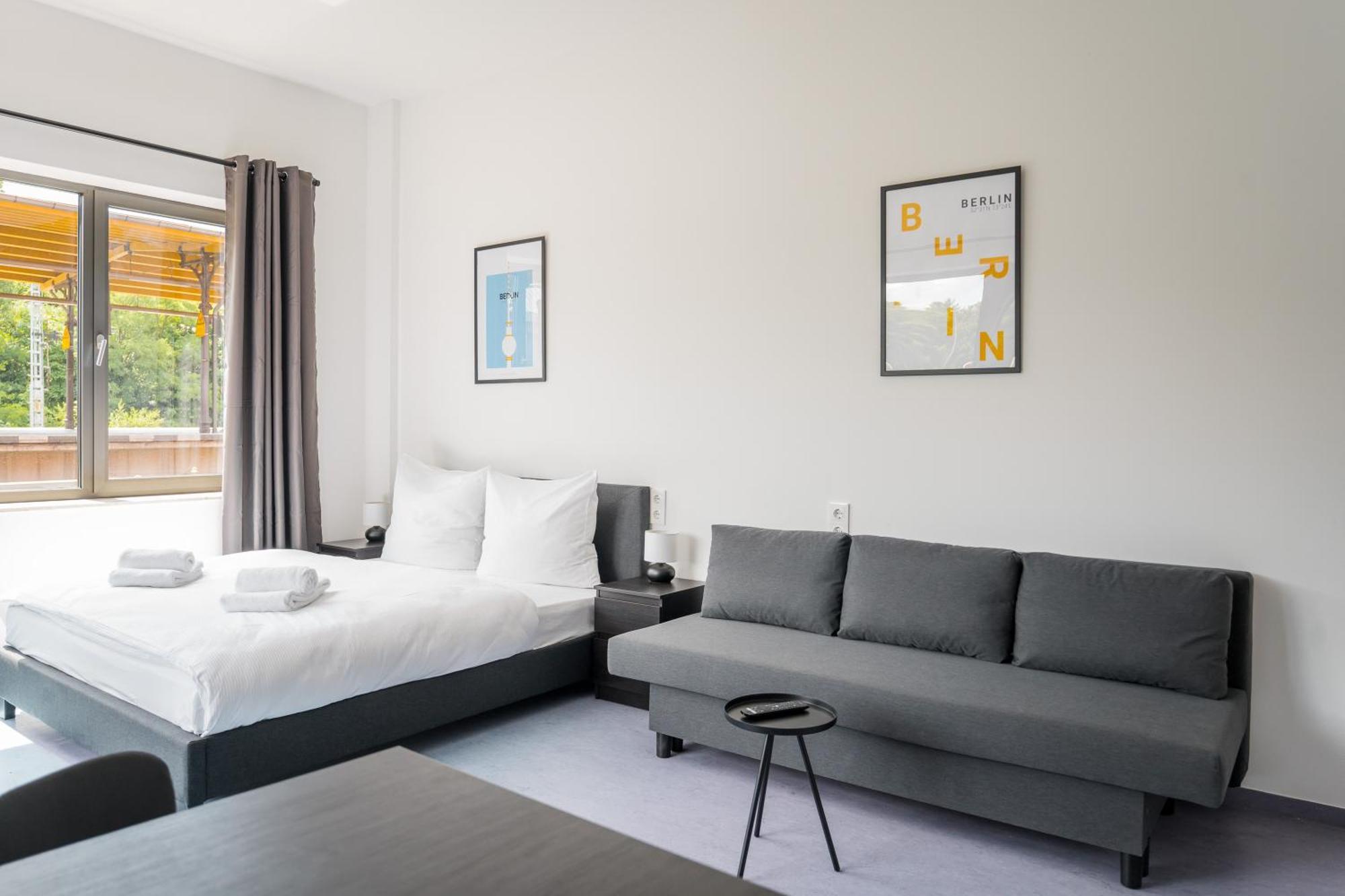 Standard Apartment,1596449377:JPEG