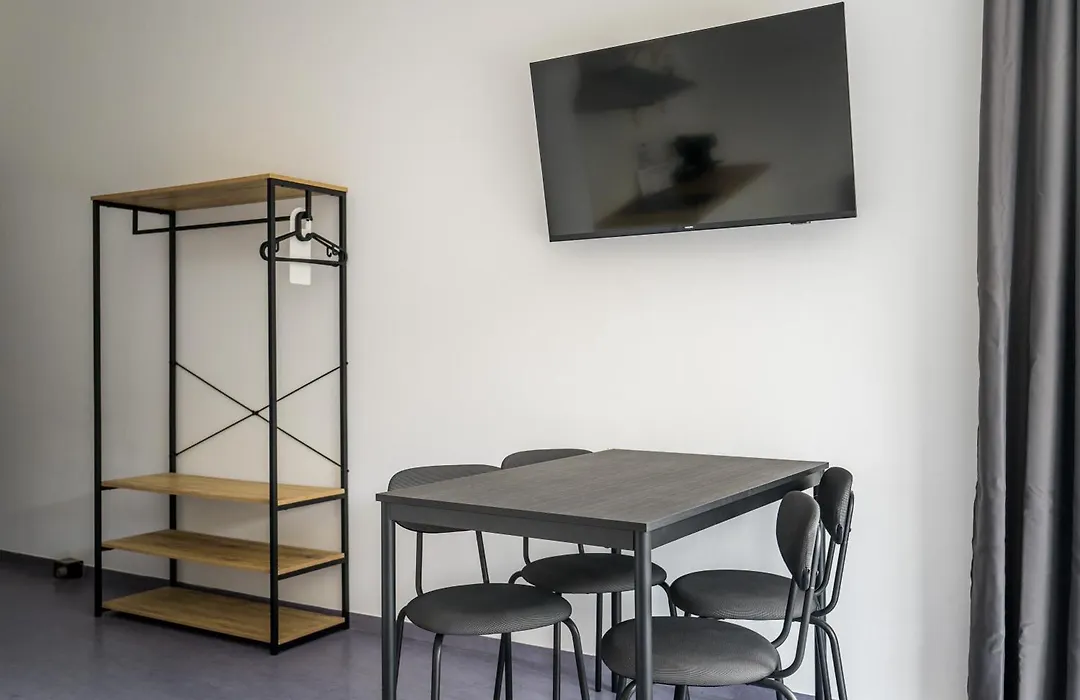 Apartmenthaus Berlin Neukoelln-1